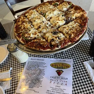 Billys Old World Special 16" thin crust!  The only authentic CHICAGO STYLE PIZZA in the area &amp; Great Italian beef