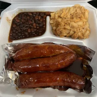 Hot links, Mac n cheese, and baked beans.