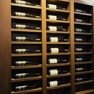 Wine display in wine tasting station