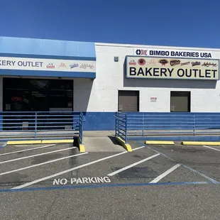 Bakery outlet