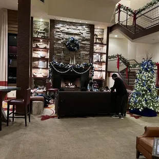 The perfect way to get in the spirit of the holiday is to take a mini trip to Arrowhead Lake resort and spa.