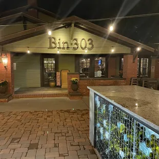 The entrance to the best Neal you'll ever eat!