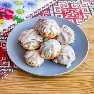 Vanilla Profiteroles