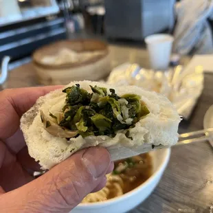 Mushroom veggie bun