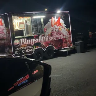 First time trying this place. Definitely coming back. Great customer service great prices. I can say I love it more than Baskin Robins.