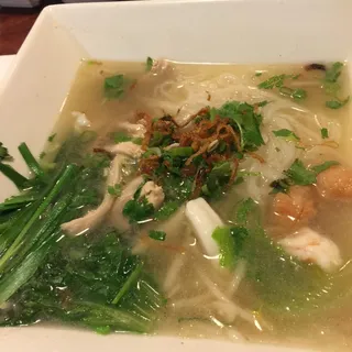 46. Rice Noodles Soup with Mix Vegetables