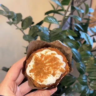 Churro cupcake | @ashleyyyvonne on IG