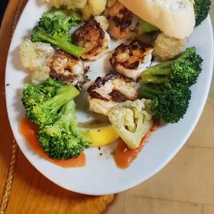Grilled shrimp platter