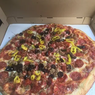 Delicious  and fresh large pizza with 8 toppings!!!