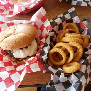Double Steve&apos;s feast, large onion rings