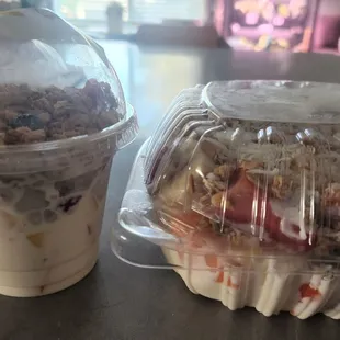 Mini bionico left, medium bionico right