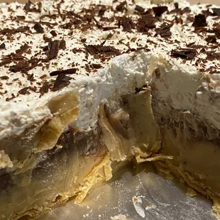Chocolate peanut butter cream pie