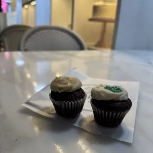 Mini Black &amp; White