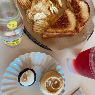 Hibiscus Mint Iced Tea