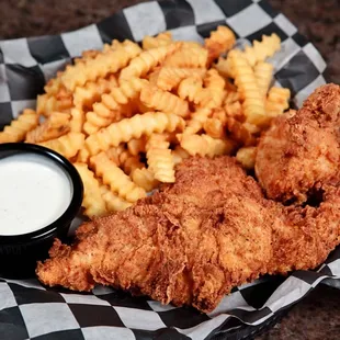 food, chicken wings and fried chicken