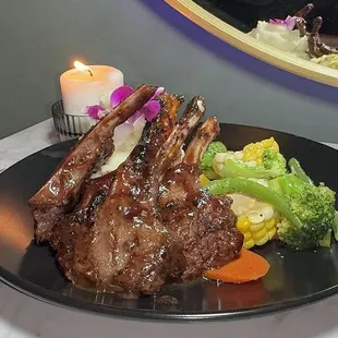 Lamb Chops, Vegetables &amp; Mashed Potatoes
