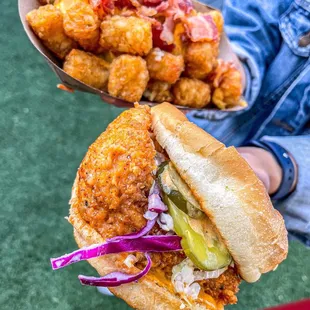 Nashville Hot Sandwich &amp; Loaded Tots (IG: @foodwithbros)