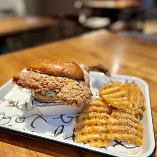 Claude the Claw Sandwich - Classic Yeast