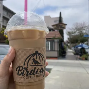 Iced vanilla latte