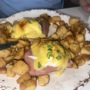 Eggs Benedict