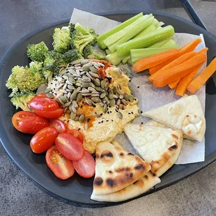 Hummus plate