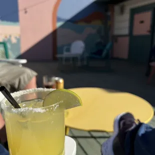 a margarita on a table