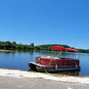 Boat rentals at birdsong marina in Benton County TN