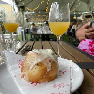 Complimentary bun ....how cute!