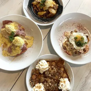 Pulled Pork Benedict