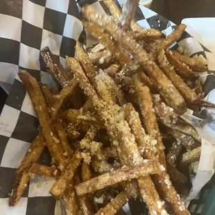 Garlic parm fries