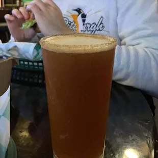 Harpoon dunkin' pumpkin beer with cinnamon around the rim