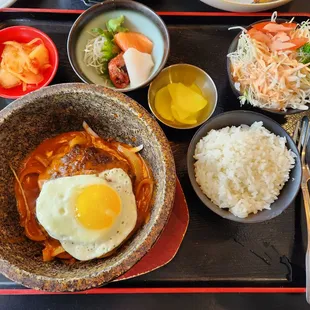 Hot stone hamburger steak