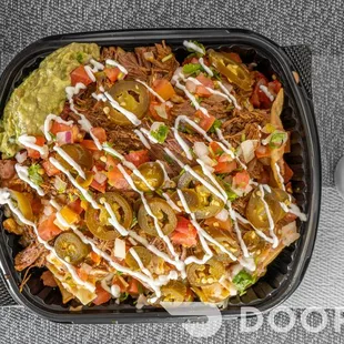 a tray of nachos