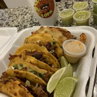 Quesachicken, quesabirria, gobernador , quesasurf, quesapastor