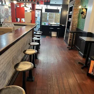 sushi and sashimi, interior