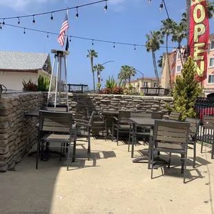 lots of outdoor seating