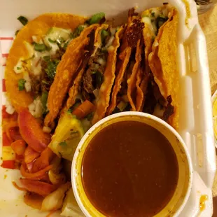 Hard shell birria tacos w/consommé