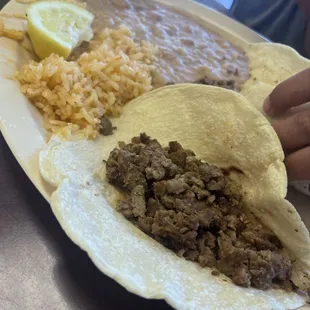 3-tacos asada plate with fresh tortillas