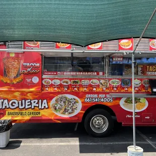Birrieria Garcia taco truck