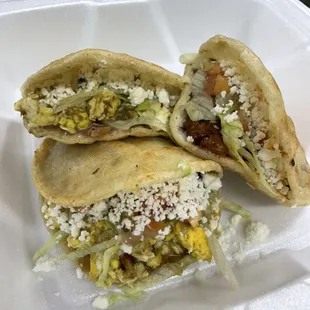 Gorditas with egg and green salsa