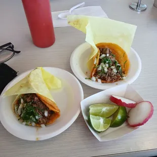 Mini tacos un rabanoi un limoncito