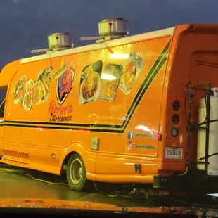 outside, tacos