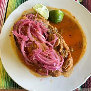 A delicious torta de birria