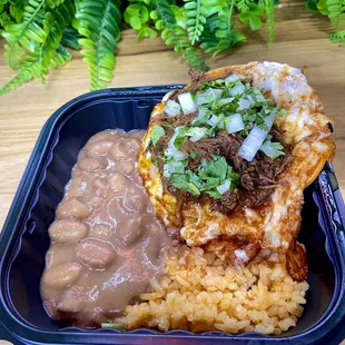 A VAMPIRO MINI MEAL ?!?!?!?! This thing is small but packed with an insane amount of flavor YO AMO BIRRIA