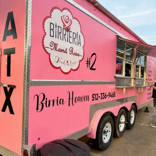 Love their pink food truck!
