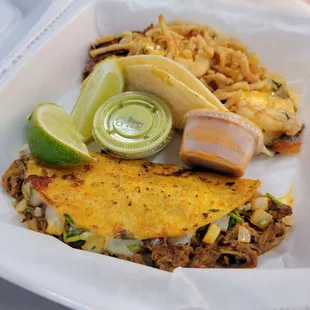 Quesiberria taco and taco gobernardo is delicious!