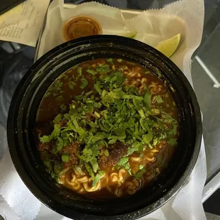 Birria Ramen (yo solo la pedí con cilantro)