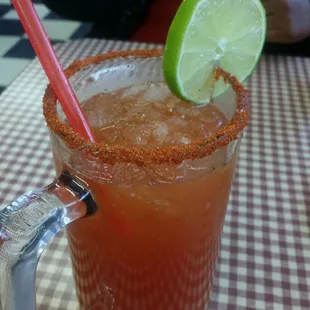 Omg, they have goat tacos and drinks!