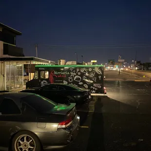 The truck does not have its own seating but Frankie's, the bar next door does