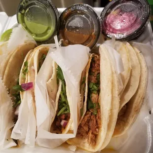 6 Tacos : 2x cochinita pibil, 2x asada, 2x campechano Absolutely delicious, great hours, will be returning for more!!!